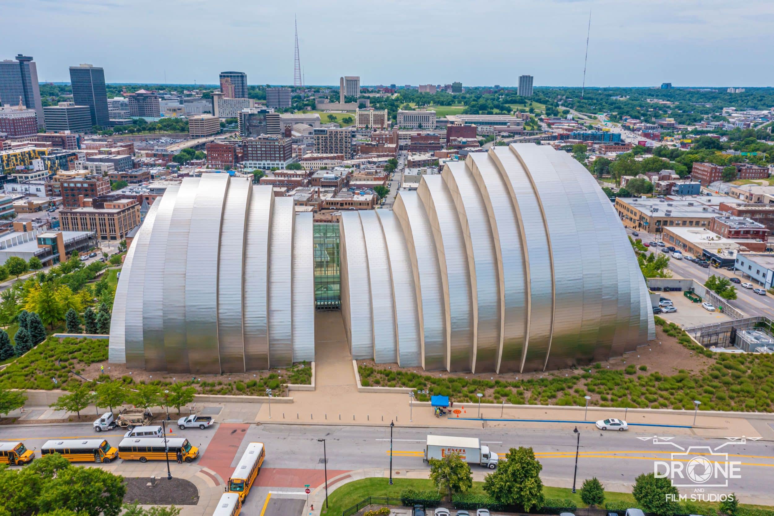 KAUFFMAN CENTER FOR THE PERFORMING ARTS.
