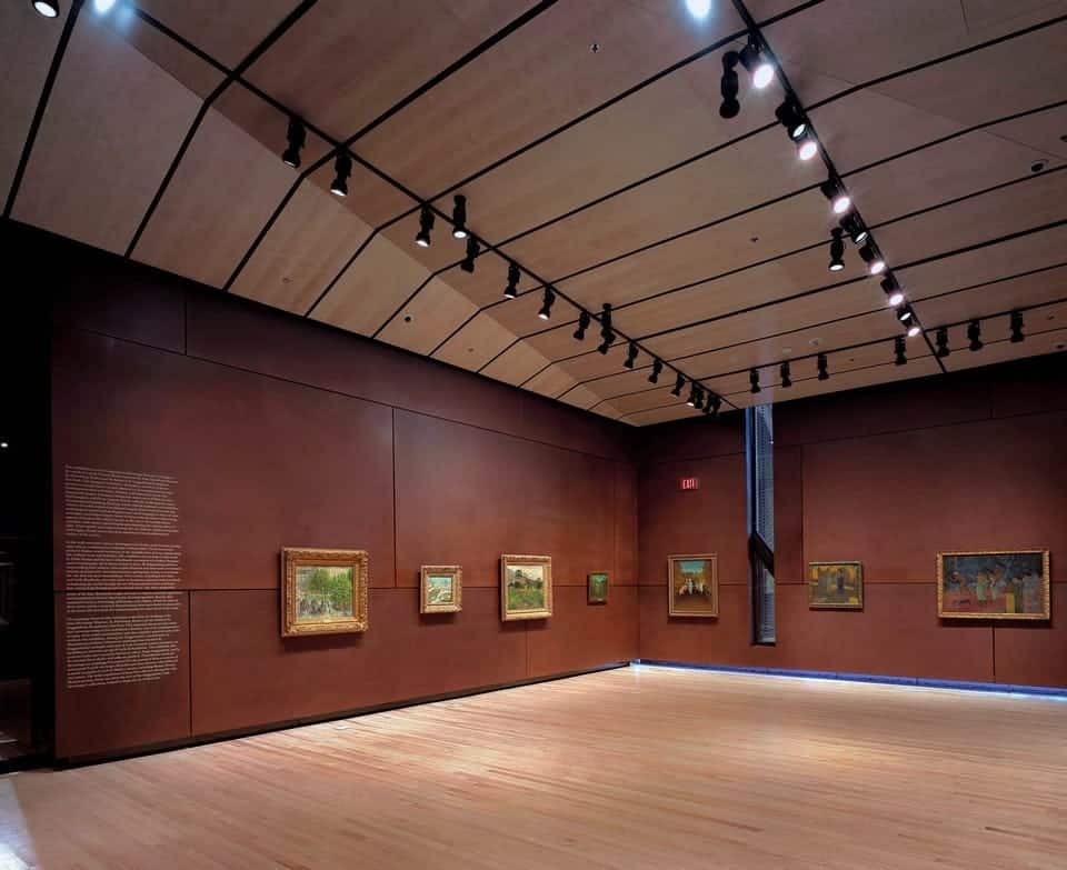 interior-solanum-walls INTERIOR USE OF SOLANUM STEEL FOR THE GUGGENHEIM HERMITAGE MUSEUM.