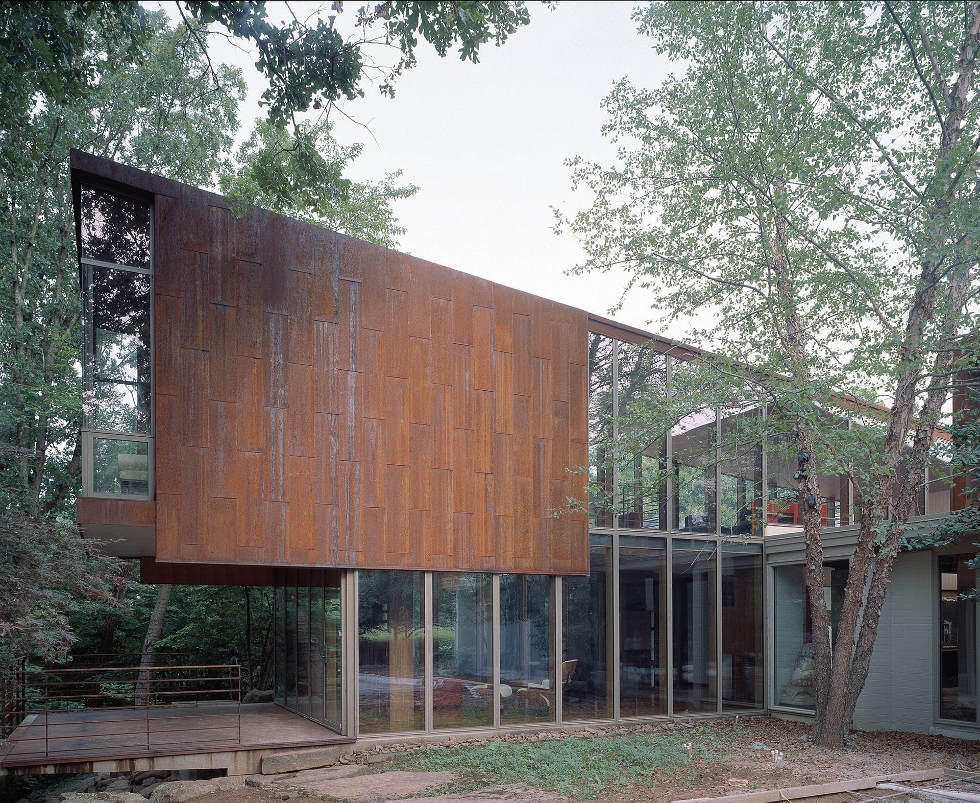 Arkansas House designed by Marlon Blackwell.