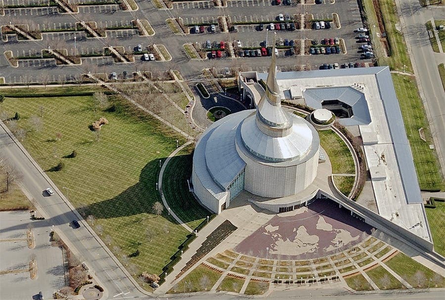Aerial photograph of the Independence Temple designed by Gyo Obata of HOK.