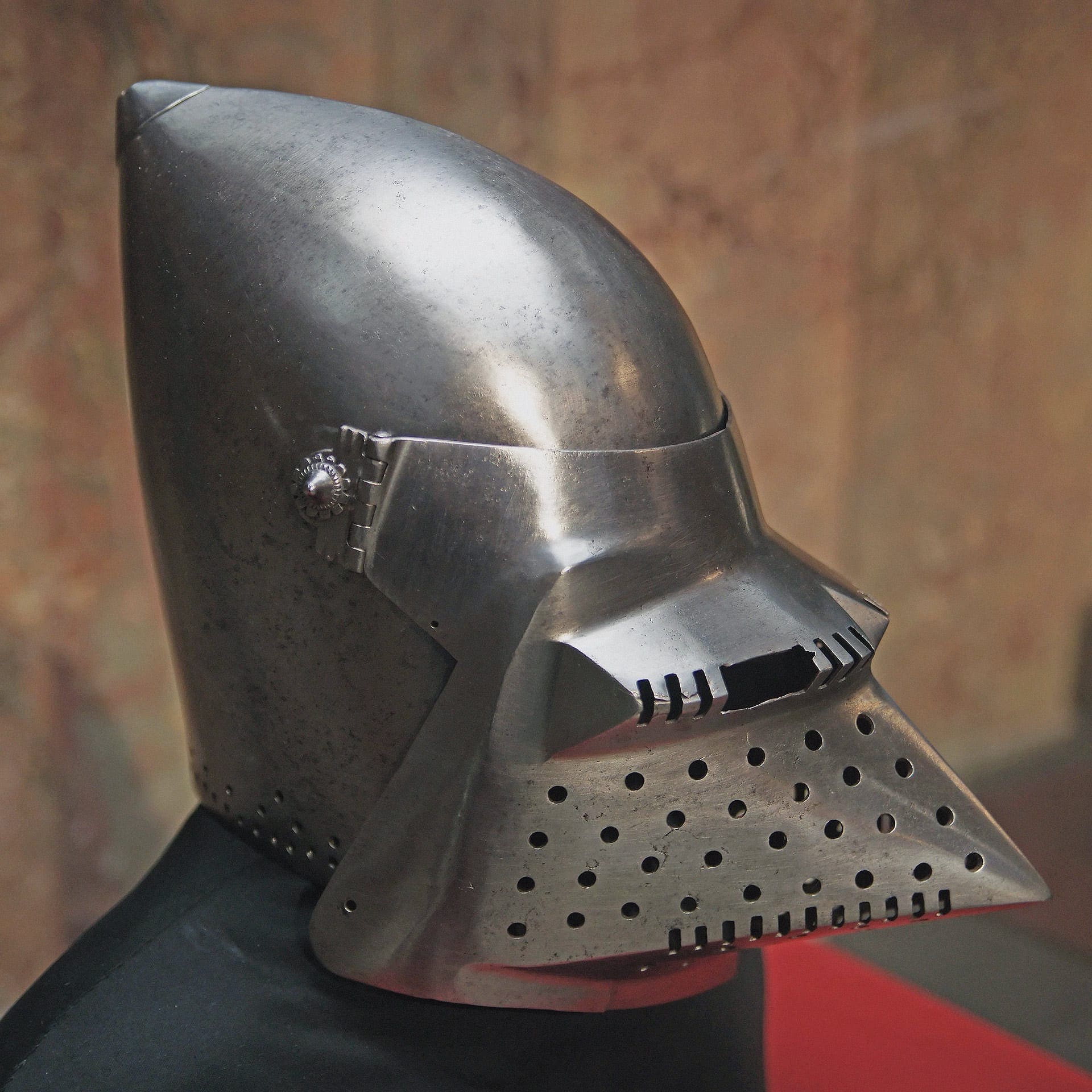 Steel helmet, Milan; C. 1400-1410 CE.