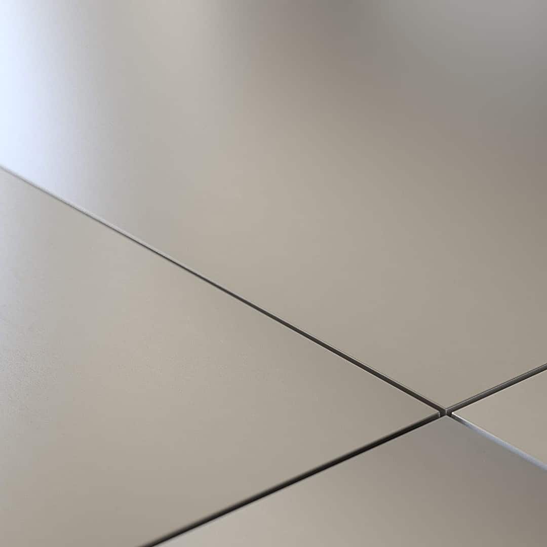 洋書 Sets: Performing Surfaces. + 3firms Zahner_GB60-patterns-material-
