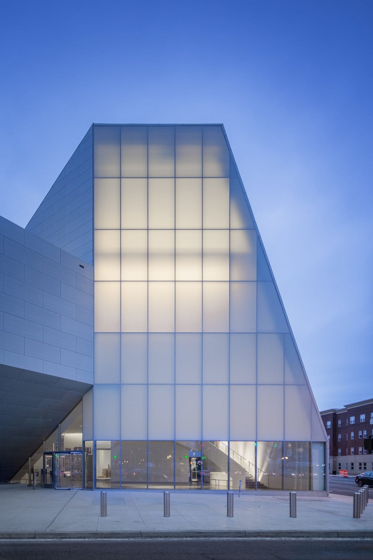 Zinc wall panels and zinc panels by Zahner