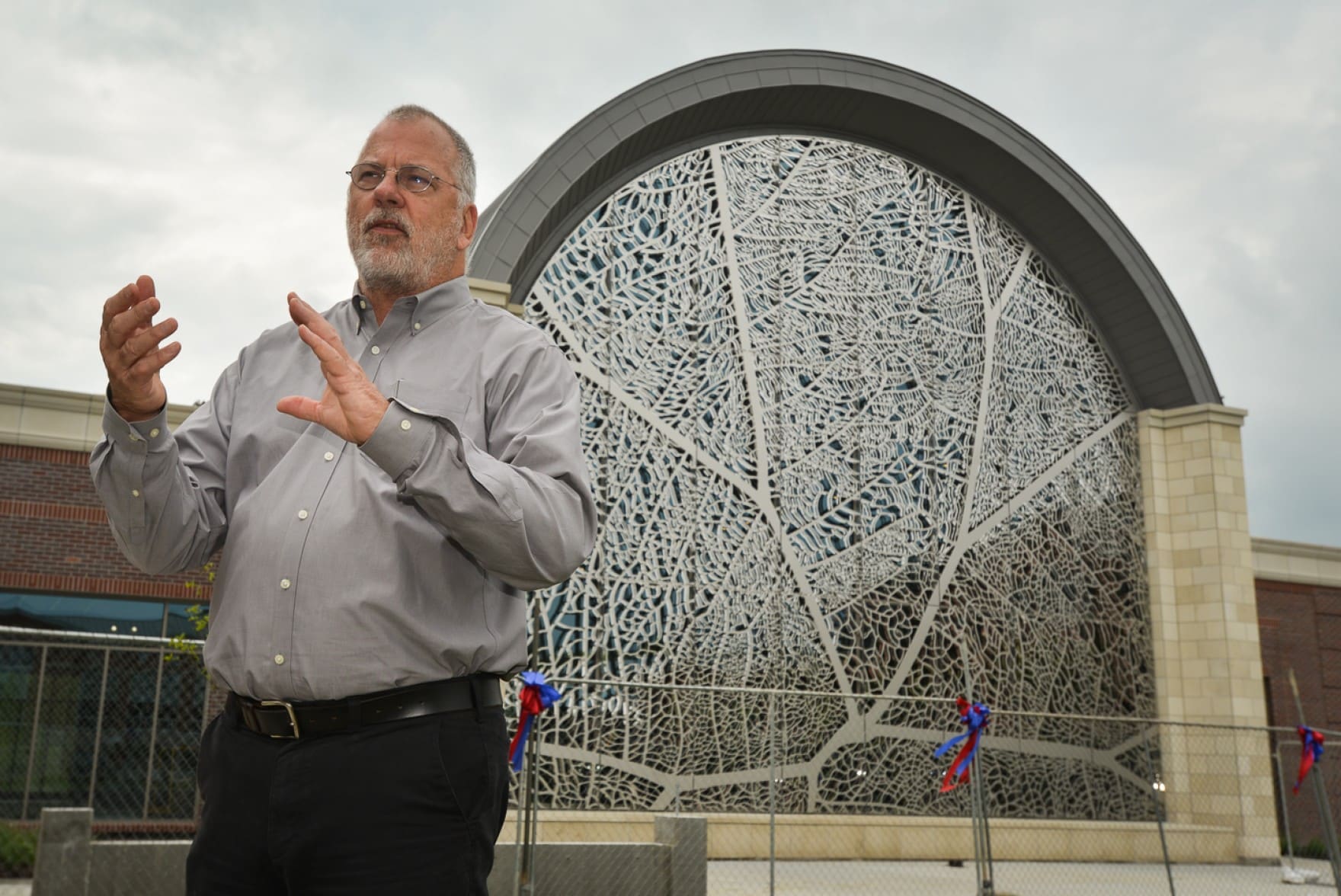 Bill Zahner talks about Zahner's role in incorporating artist Jan Hendrix's design into the dining hall at Pembroke Hill.