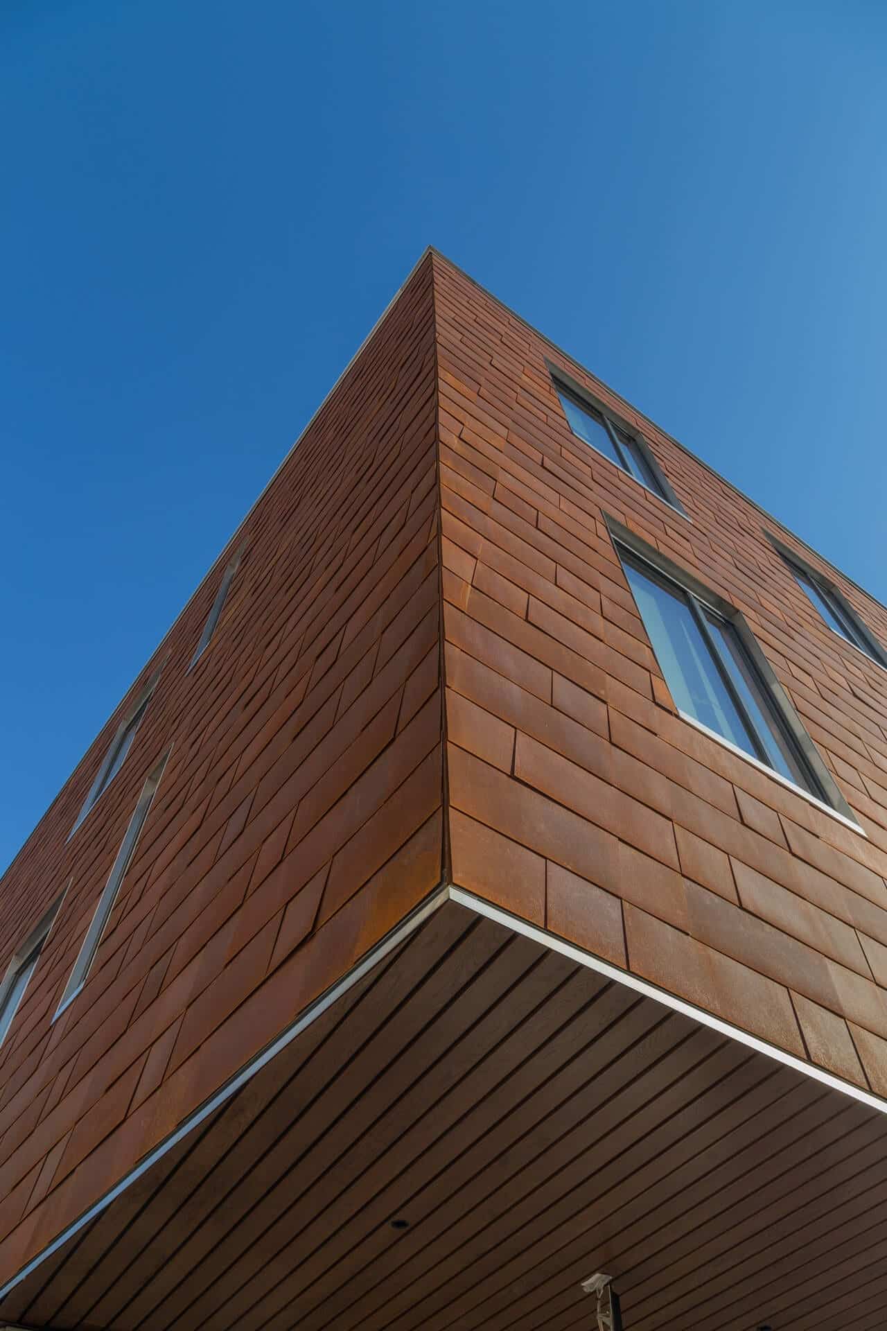 BROWN UNIVERSITY APPLIED MATH BUILDING, CLAD IN ZAHNER SOLANUM WEATHERING STEEL.