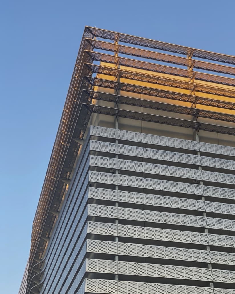 dte-c-andre-sigur-arko-2943 Fin Facade on the DTE Central Energy Plant