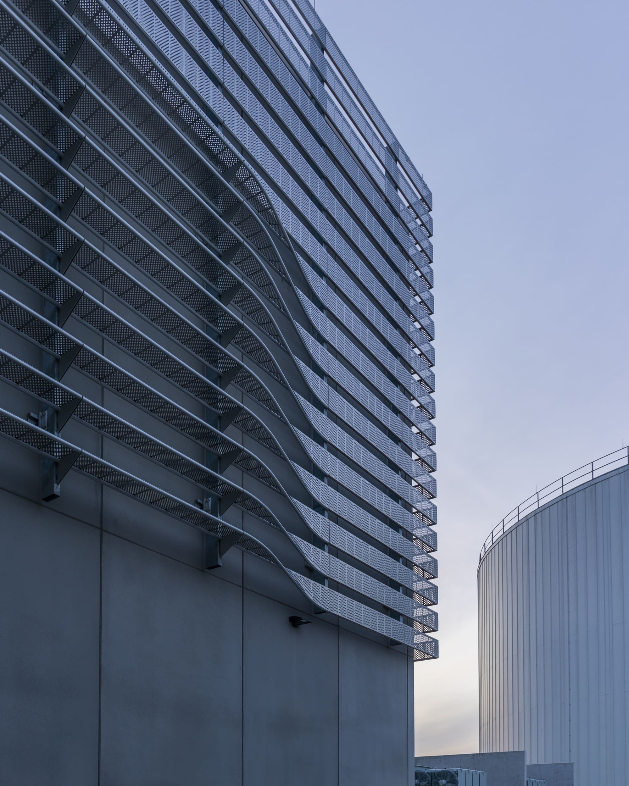 DTE Central Energy Plant fin facade