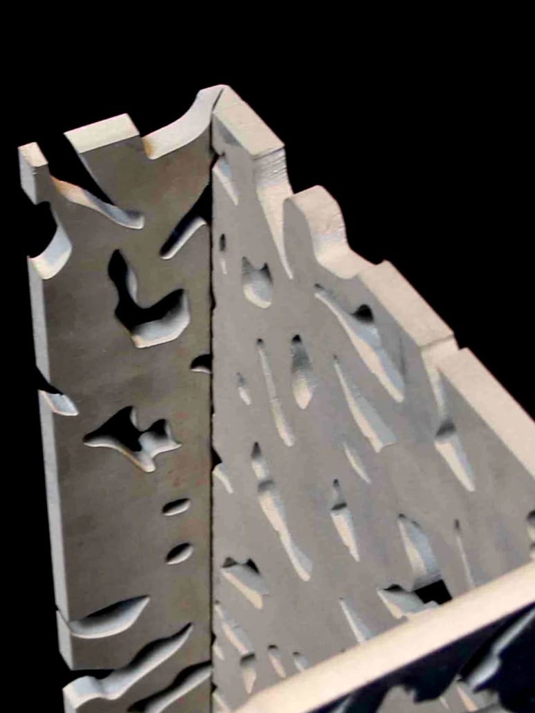 F6.8 Folded 9mm thick aluminum_edit-2_min Detail of the panels' v-cut, miter-like folded corners.